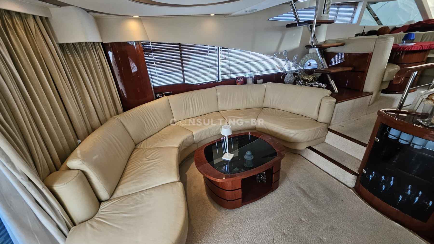 Motorboot Fairline Squadron 58