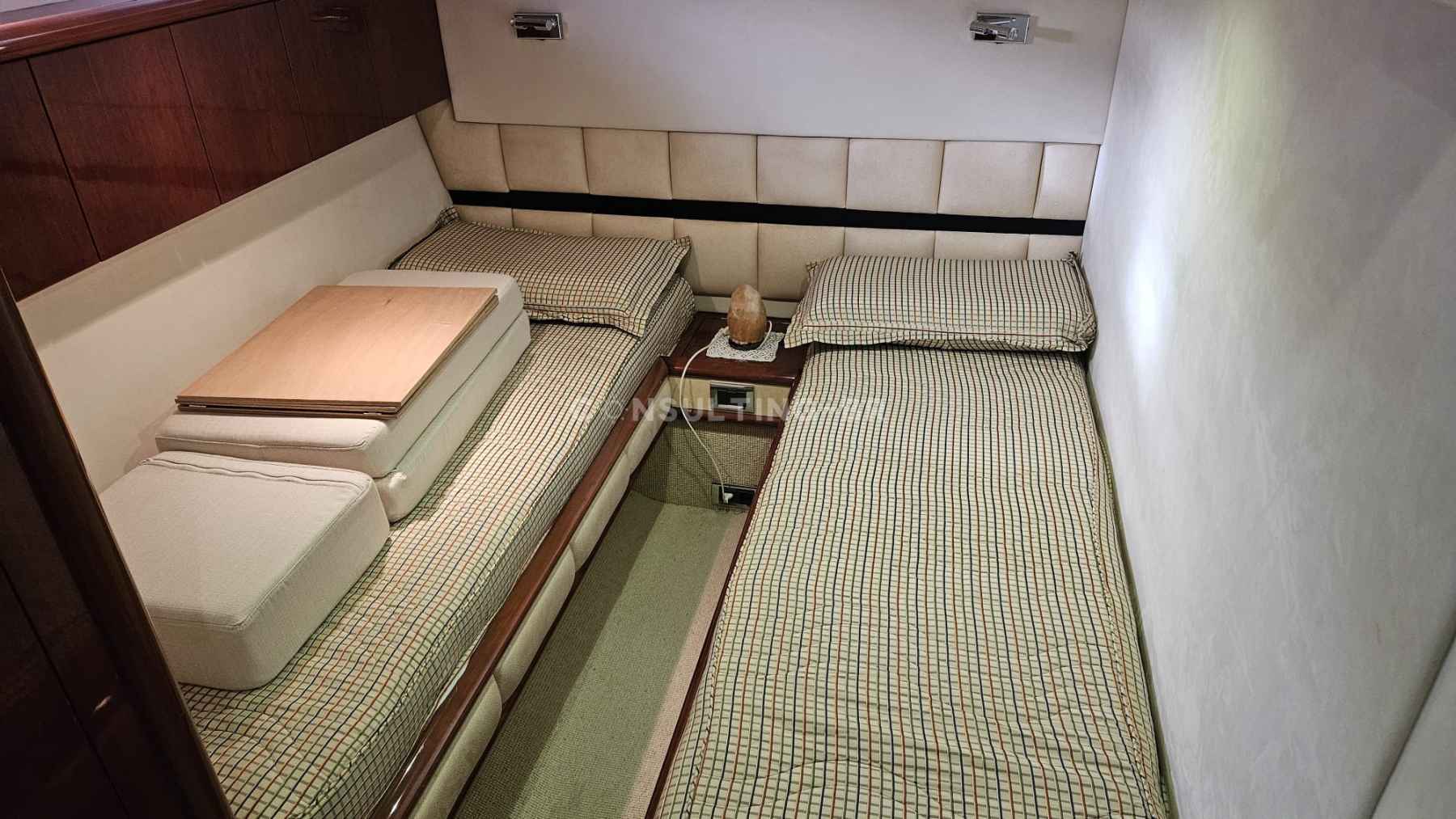 Motorboot Fairline Squadron 58