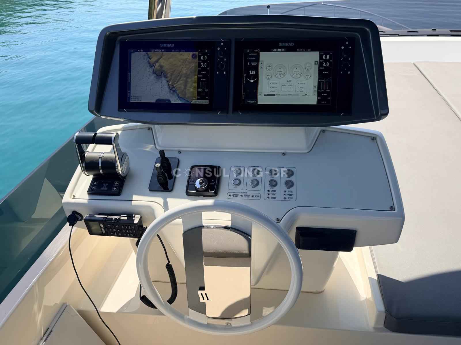 Motorboot Ferretti 670 Fly