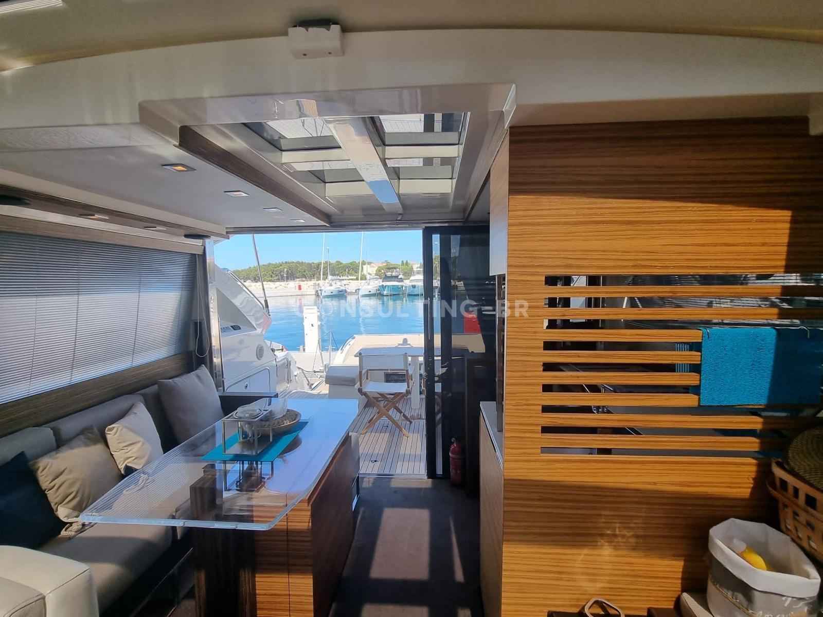 Motorboot Absolute 52
