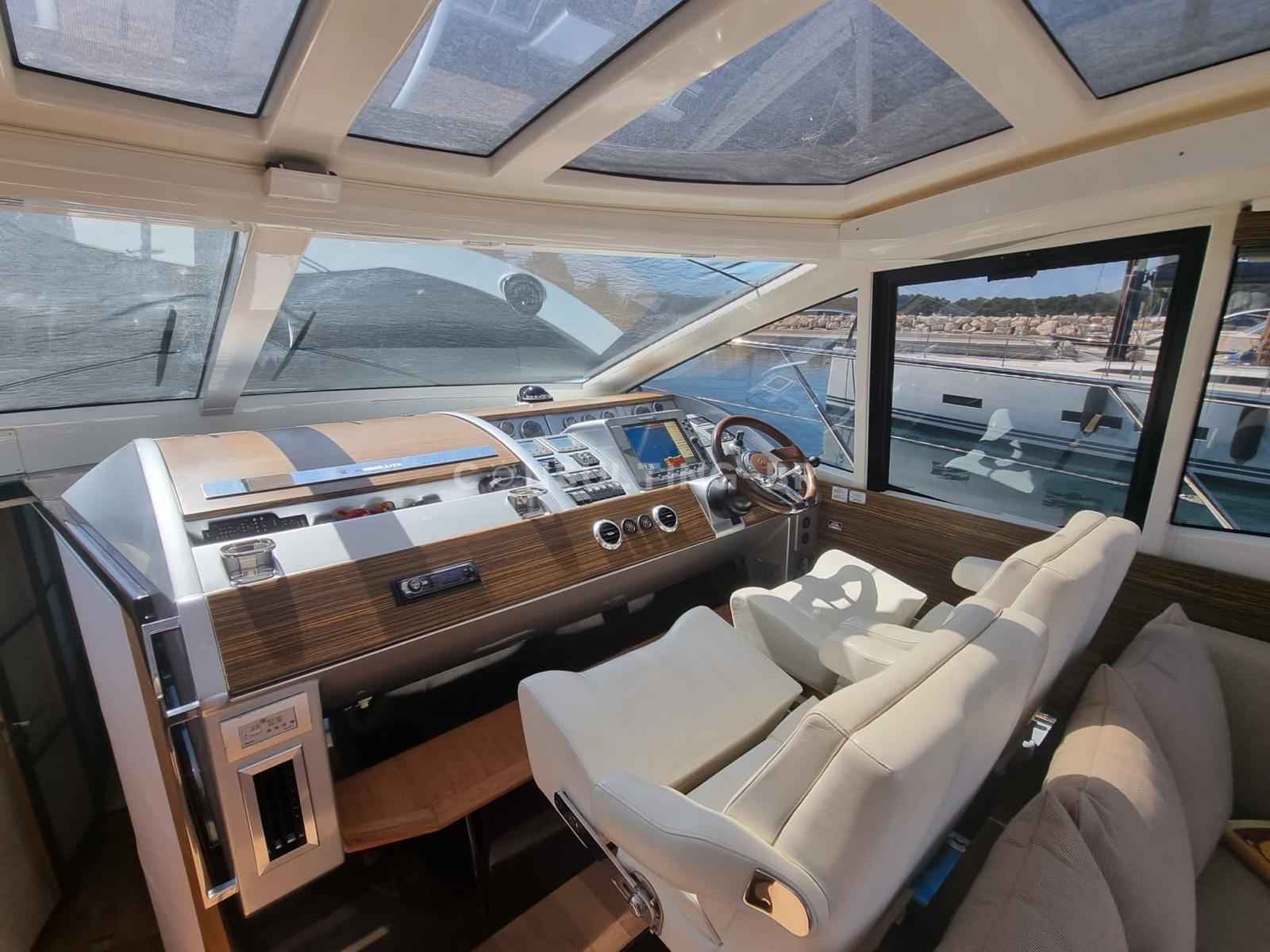 Motorboot Absolute 52