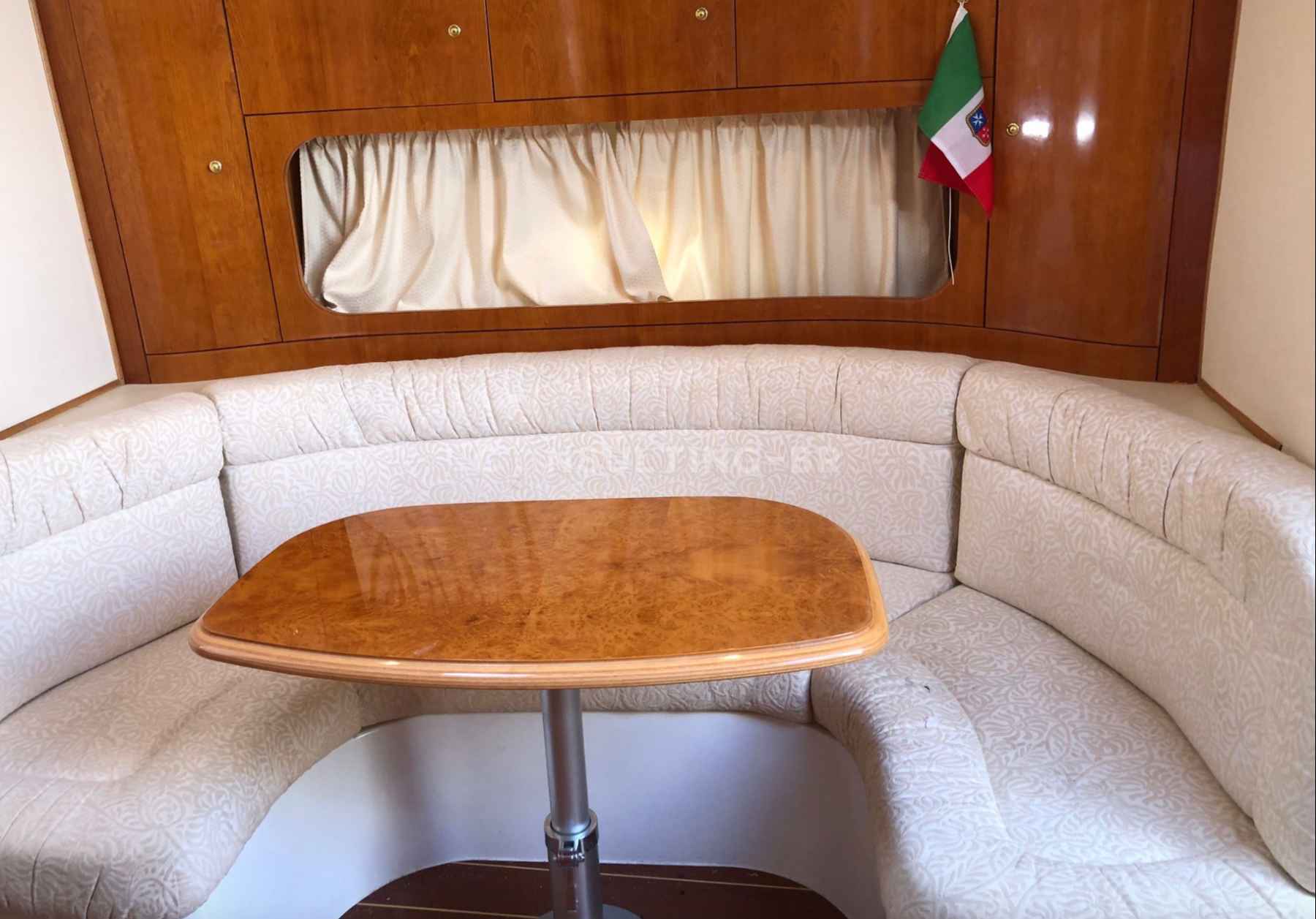 Motorboot Innovazione & Progetti Mira 37