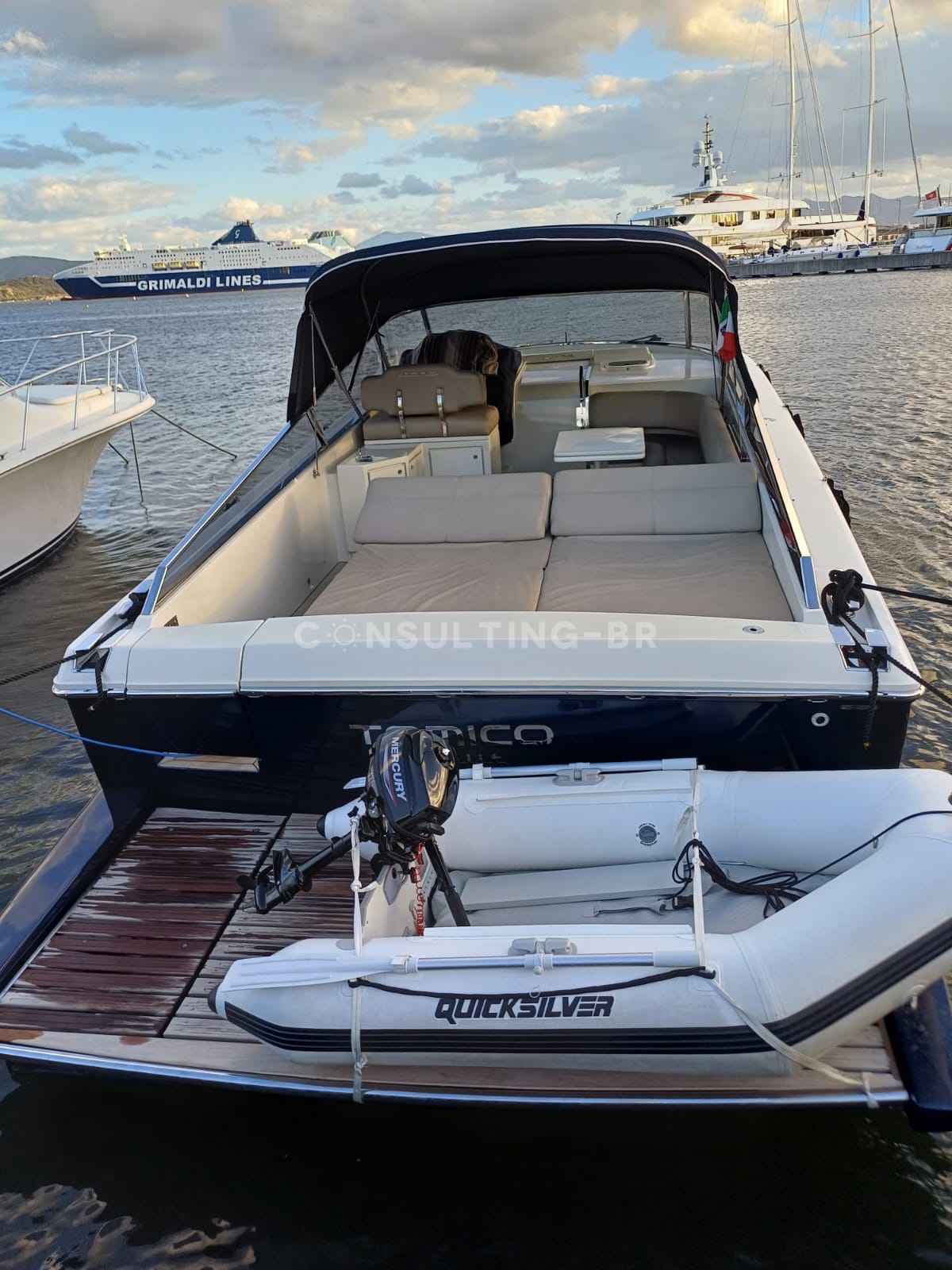 Motorboot Itama Forty