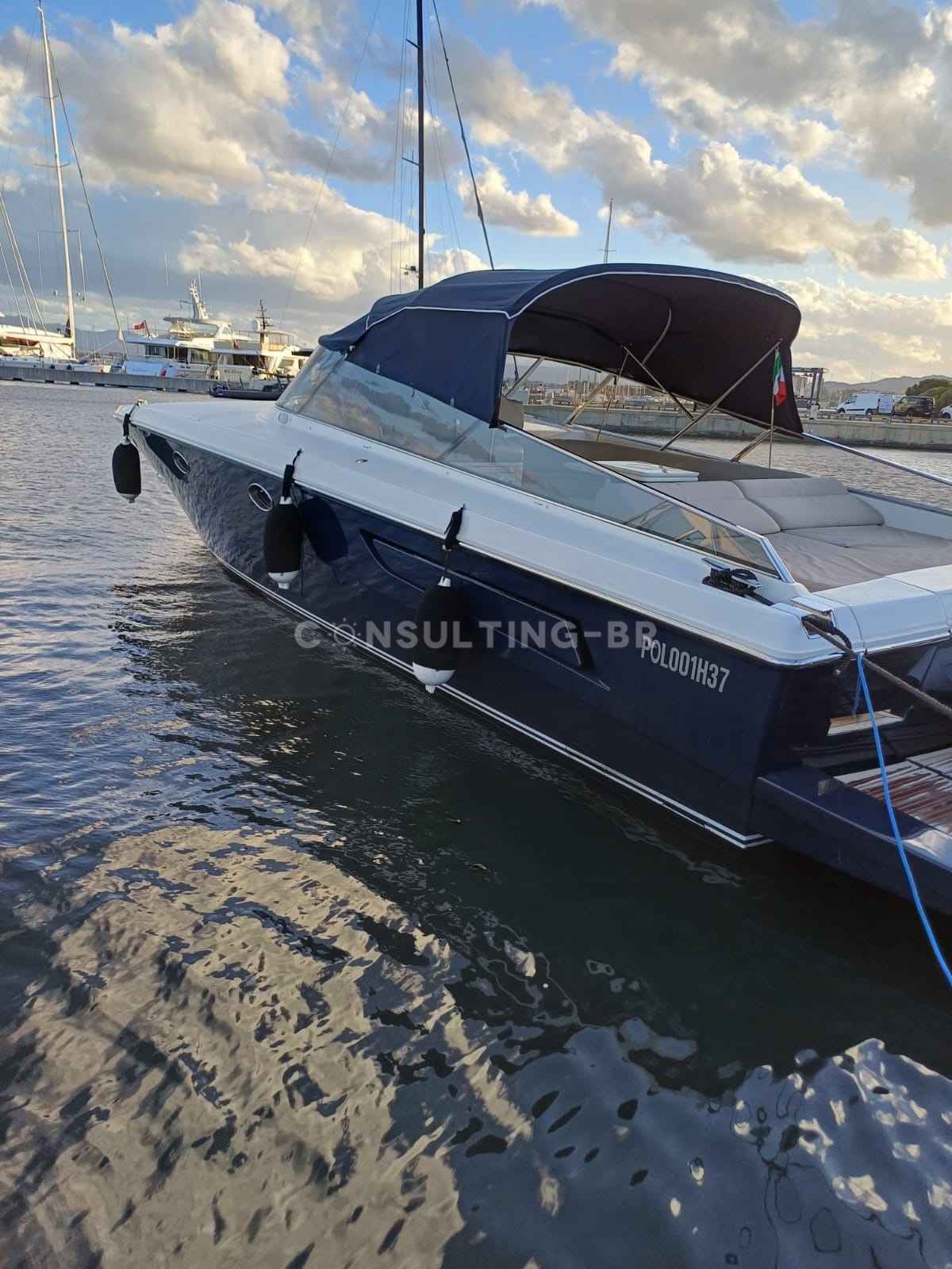 Motorboot Itama Forty