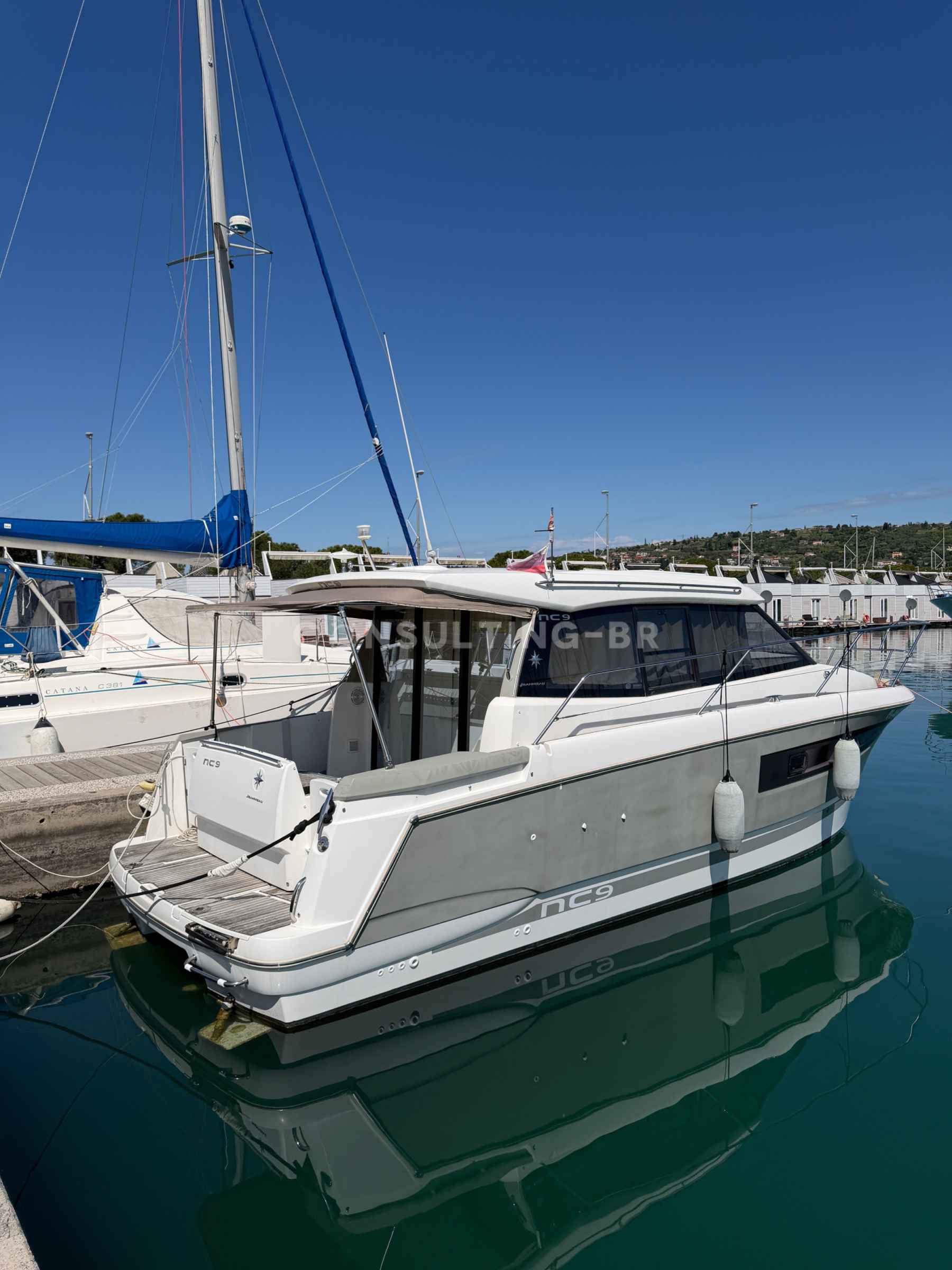 Motorboot Jeanneau NC9