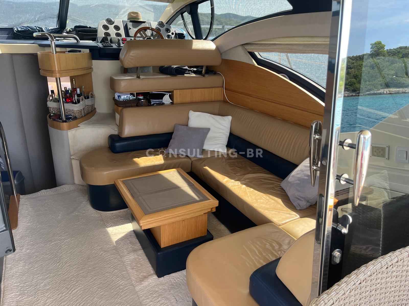 Motorboot Azimut 43 Fly