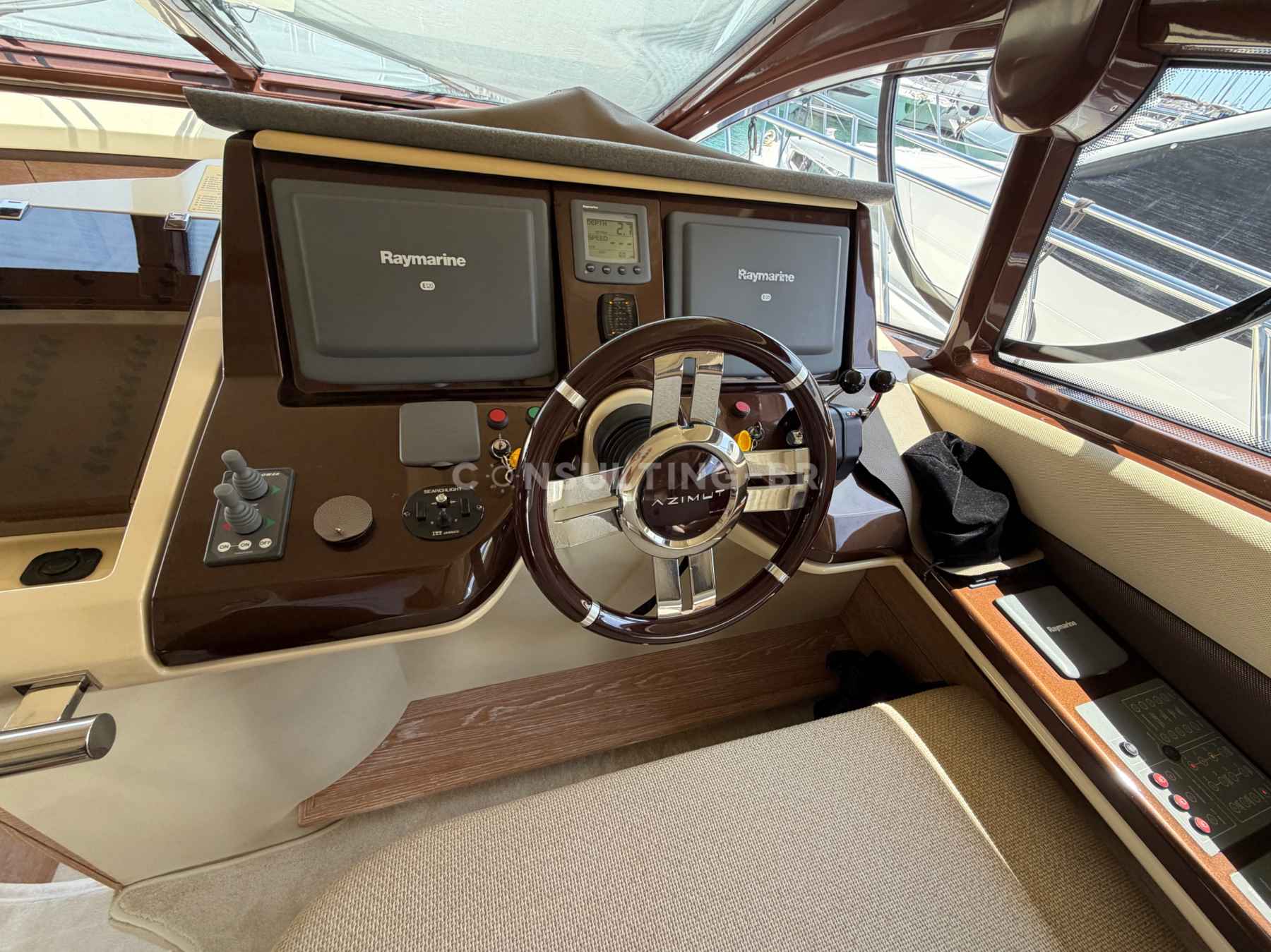 Motorboot Azimut 47 Fly