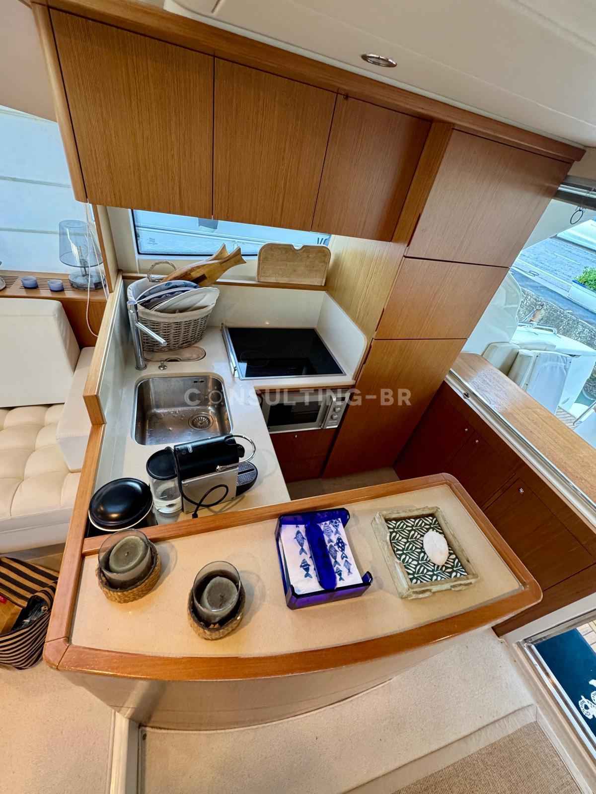 Motorboot Ferretti 530