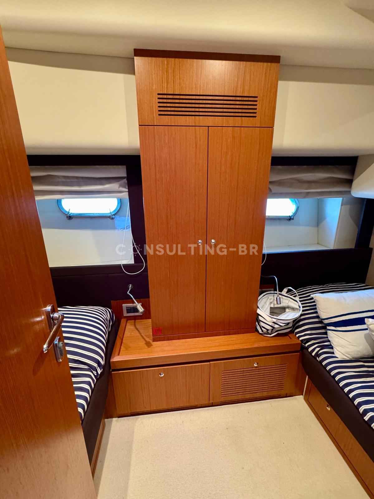 Motorboot Ferretti 530