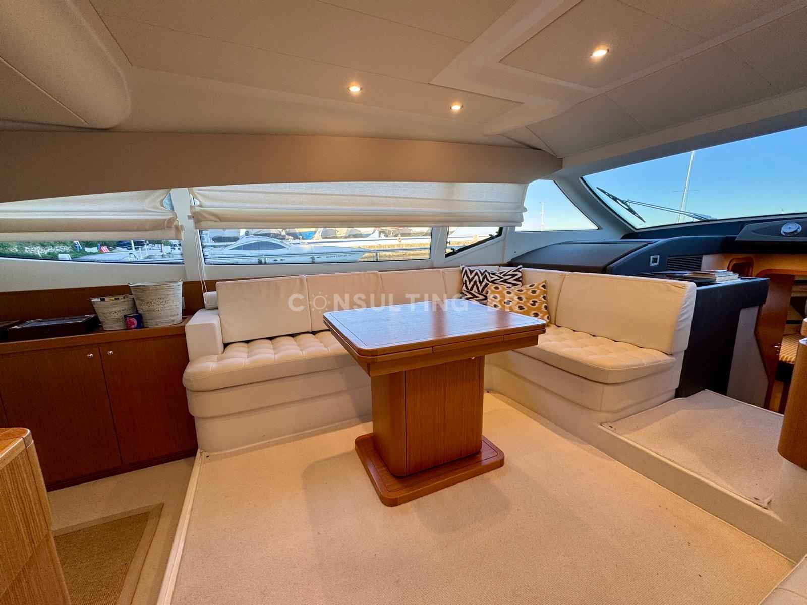 Motorboot Ferretti 530