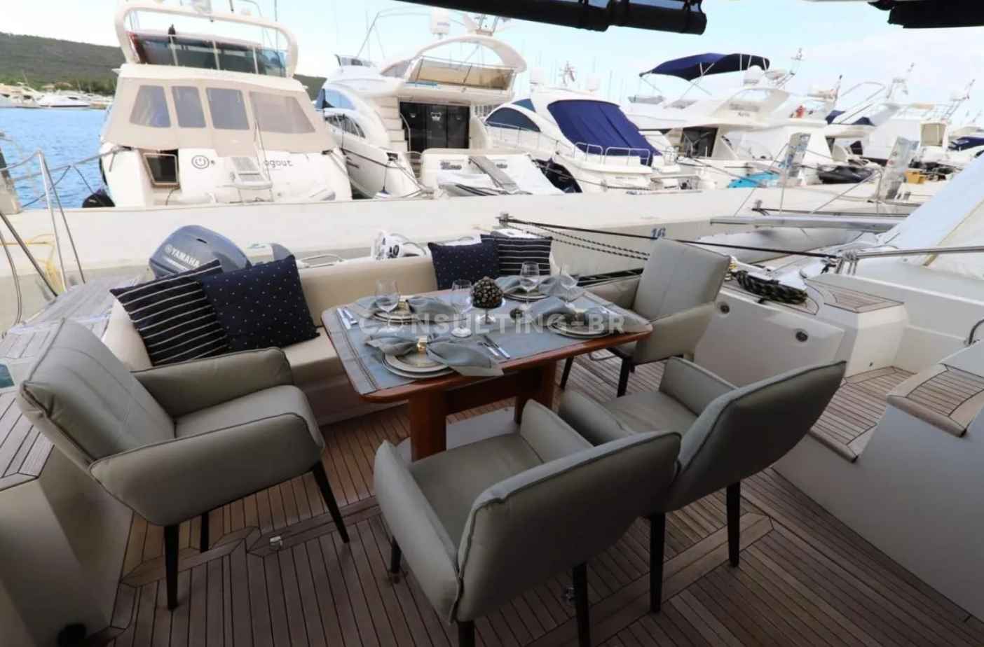 Motorboot Sealine T60
