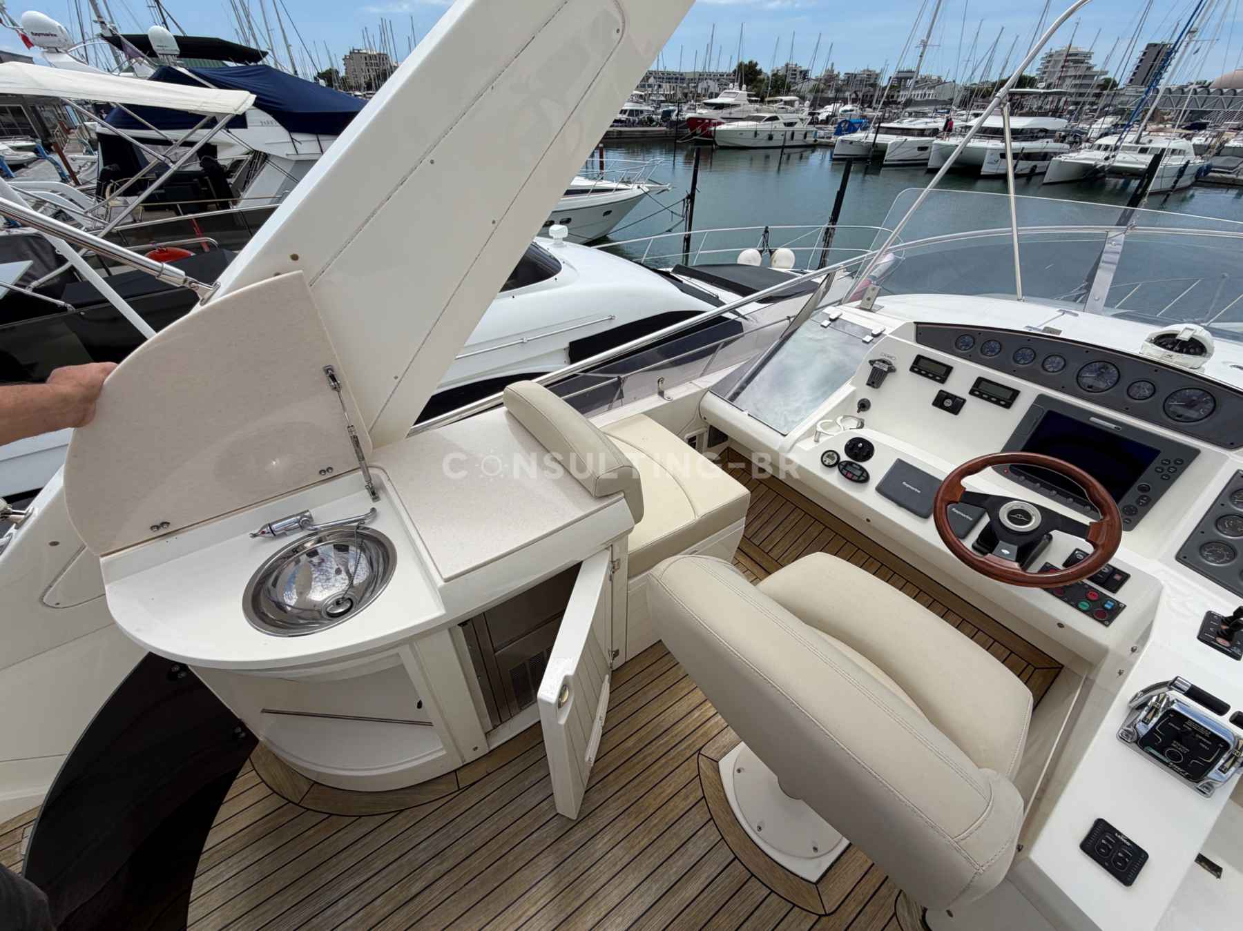 Motorboot Sealine T60