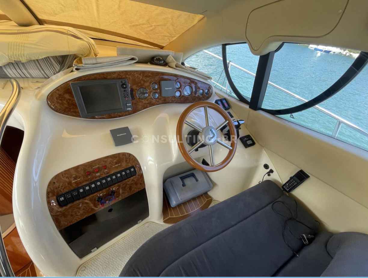 Motorboot Azimut 42 Fly