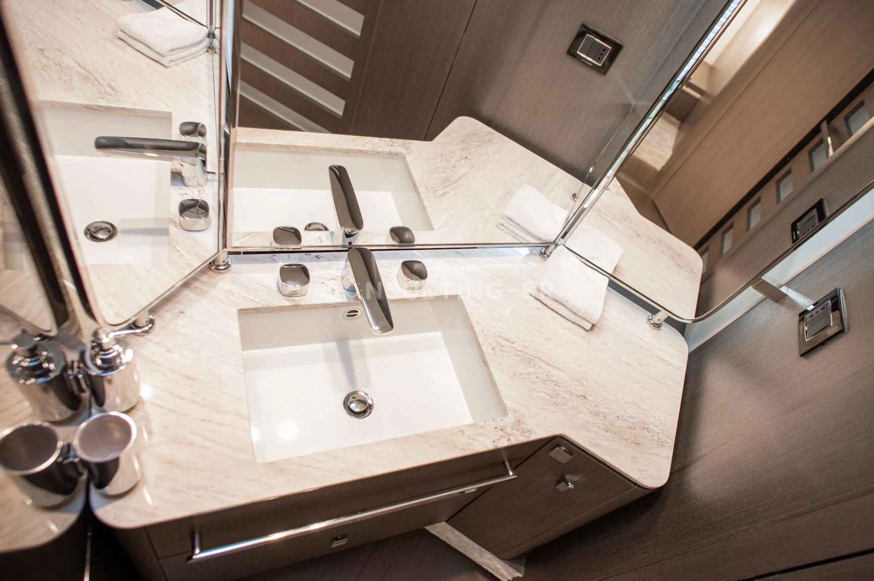Motorboot Azimut S7