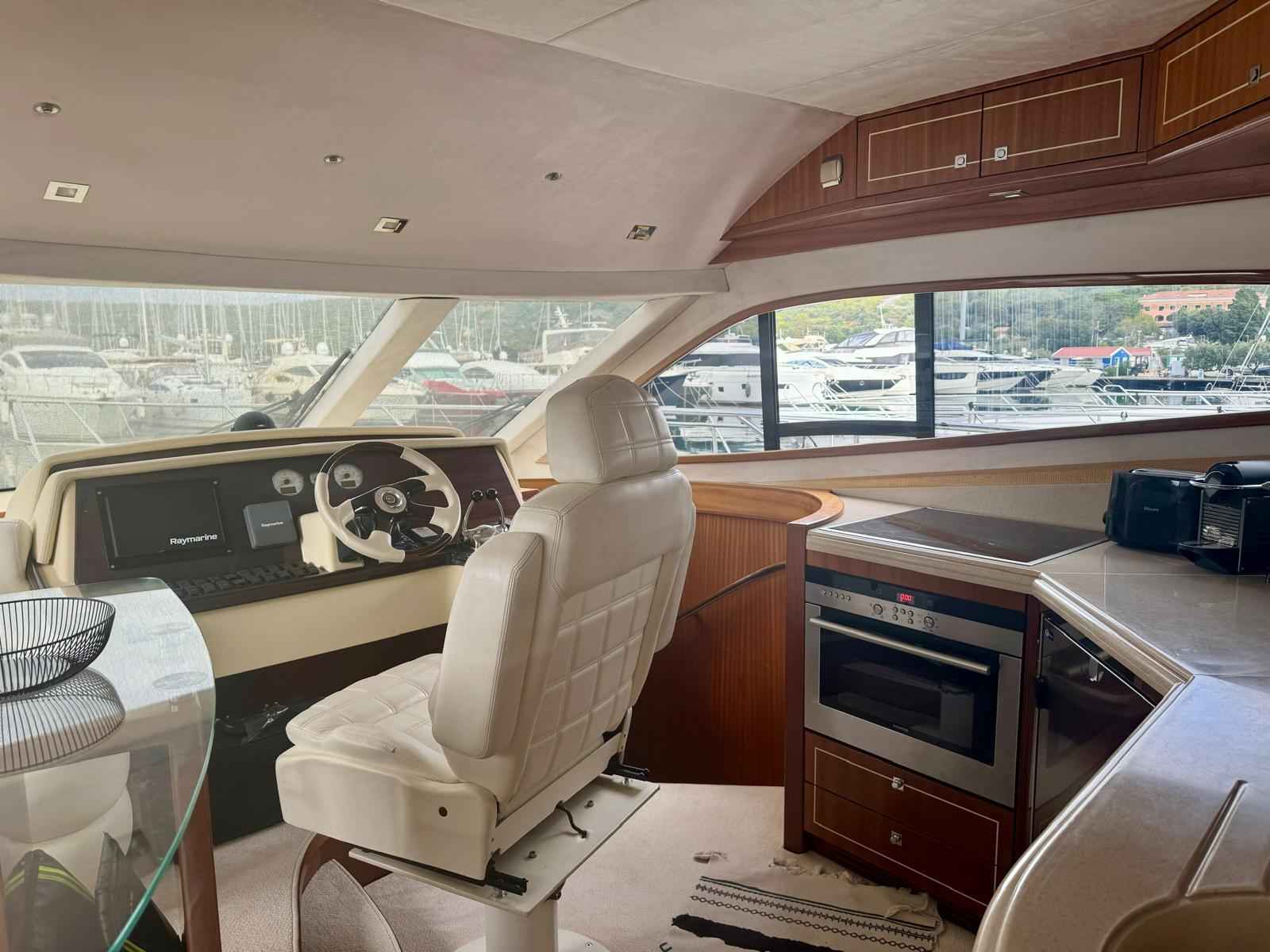 Motorboot Galeon 530 Fly