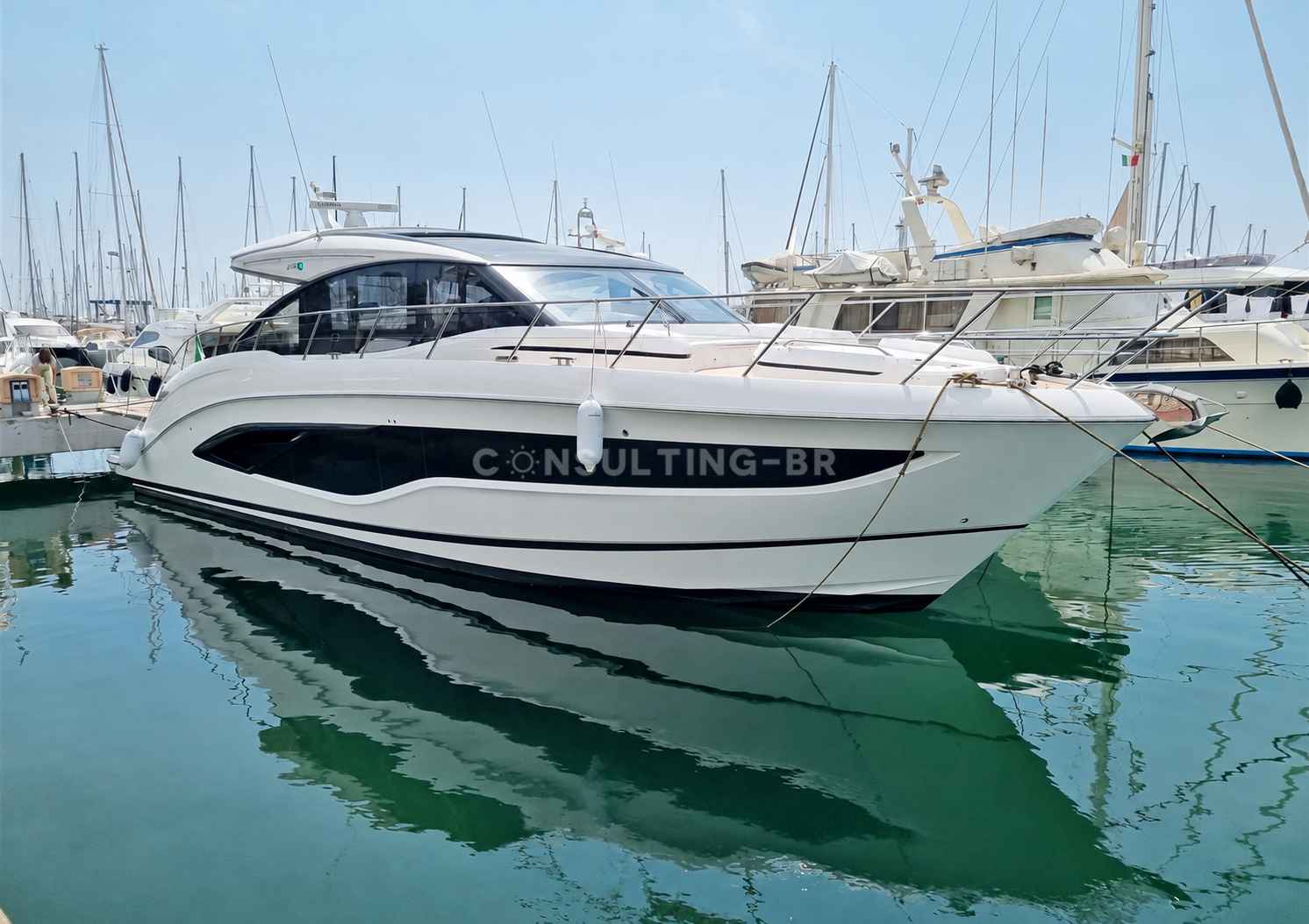 Motorboot Princess YACHTS V55