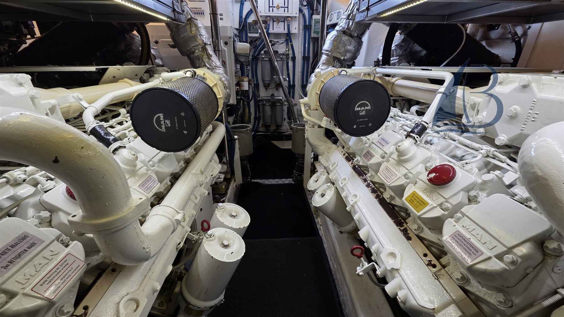 Motorboot Fairline Squadron 68