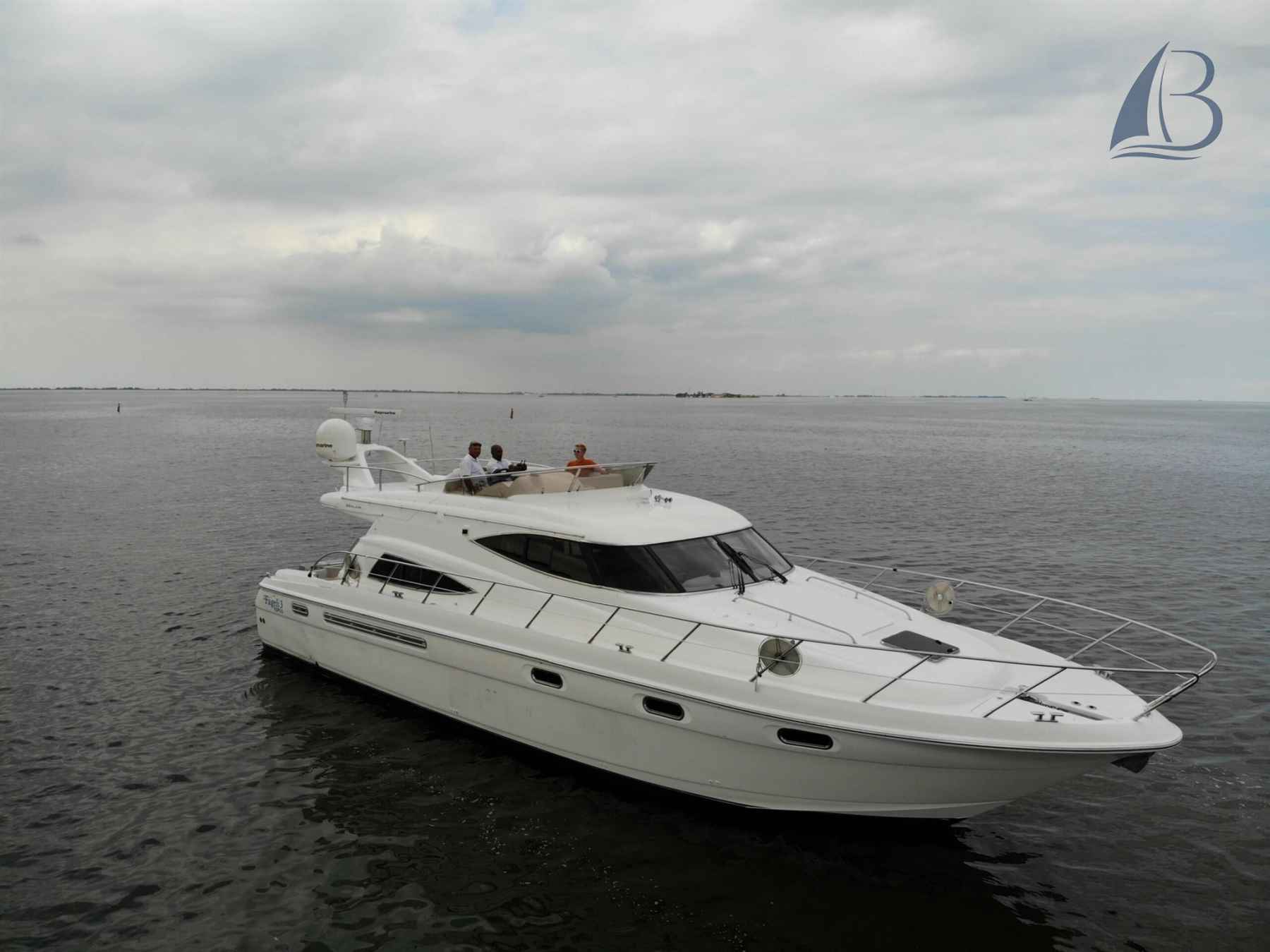 Motorboot Sealine T 52