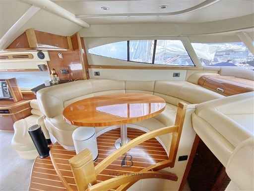 Motorboot Sealine T 52