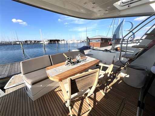 Motorboot Prestige Yachts Prestige 500 Fly Top