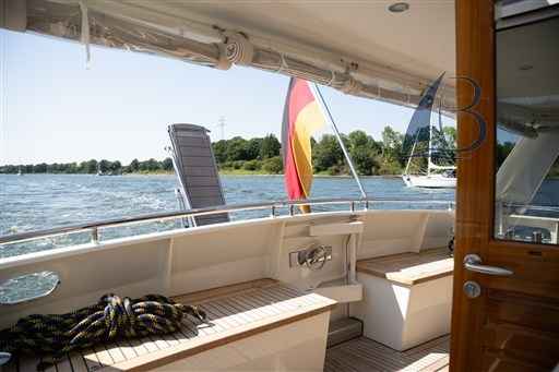 Motorboot Privateer Trawler 50