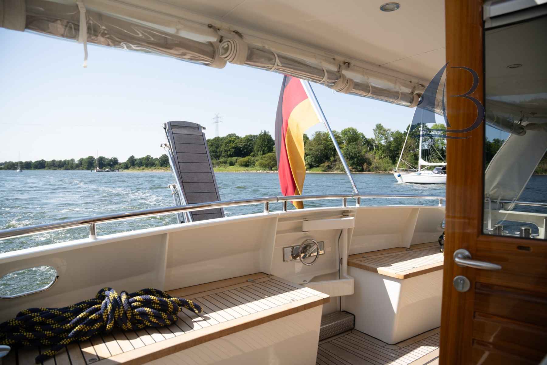 Motorboot Privateer Trawler 50