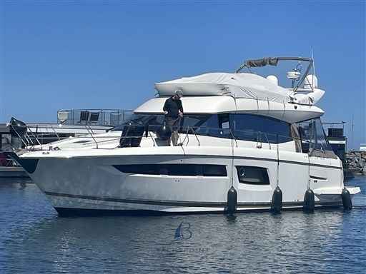Motorboot Prestige 500 Fly