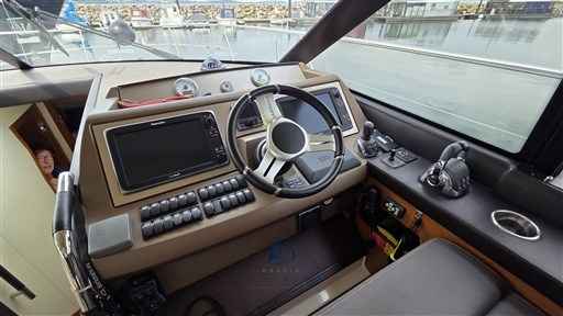 Motorboot Prestige 500 Fly