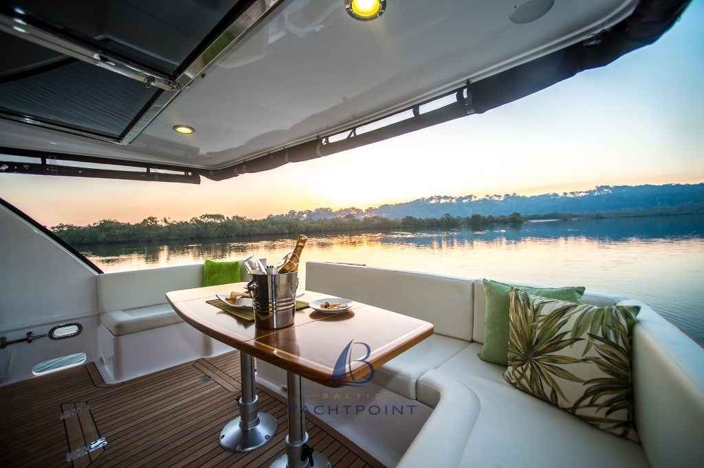 Motorboot Integrity Motor Yachts Integral 440 Sedan
