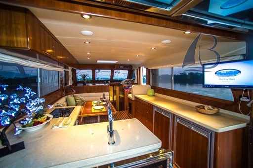 Motorboot Integrity Motor Yachts Integral 440 Sedan