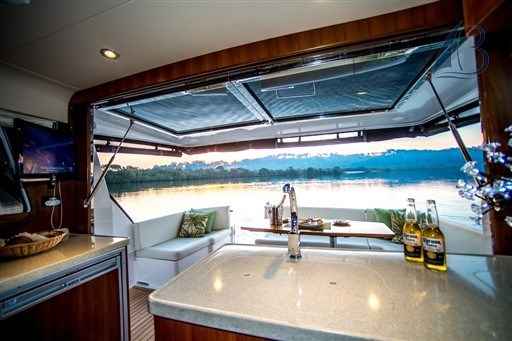 Motorboot Integrity Motor Yachts Integral 440 Sedan