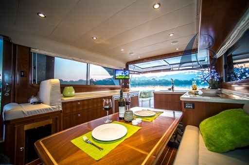 Motorboot Integrity Motor Yachts Integral 440 Sedan