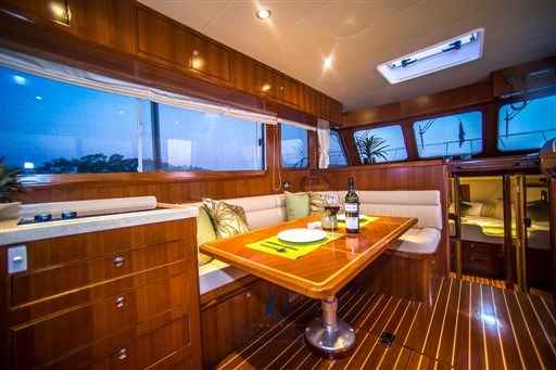 Motorboot Integrity Motor Yachts Integral 440 Sedan