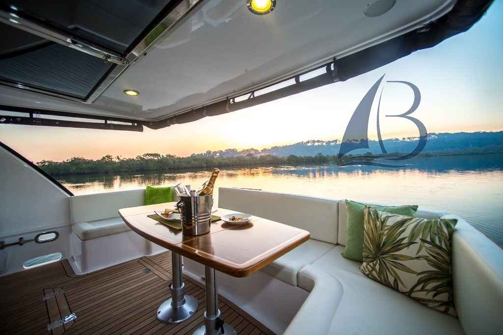 Motorboot Integrity Motor Yachts Integral 440 Sedan