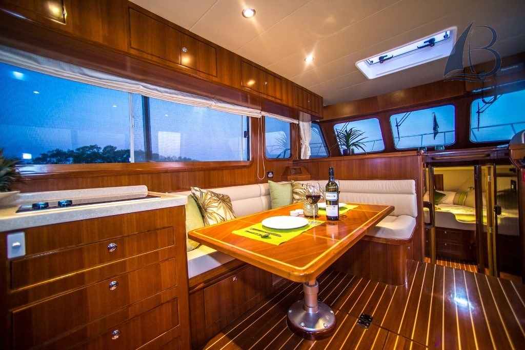 Motorboot Integrity Motor Yachts Integral 440 Sedan