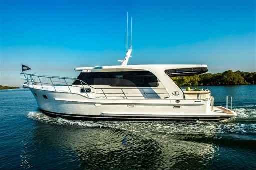 Motorboot Integrity Motor Yachts Integral 440 Sedan