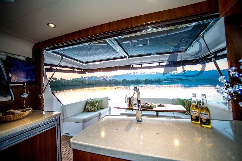 Motorboot Integrity Motor Yachts Integral 440 Sedan