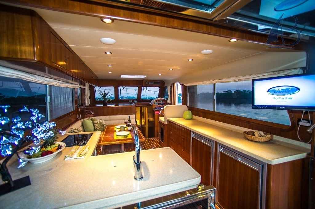 Motorboot Integrity Motor Yachts Integral 440 Sedan