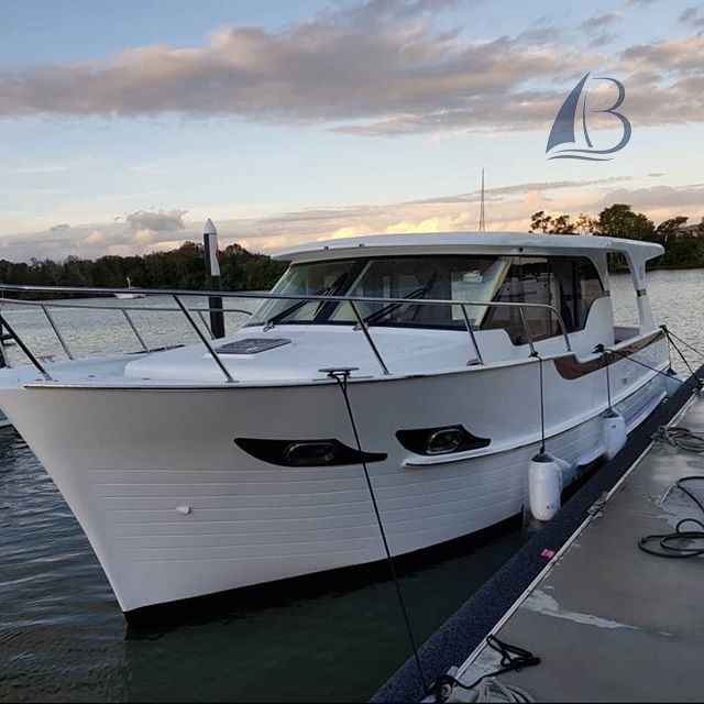 Motorboot Integrity 380 Sx