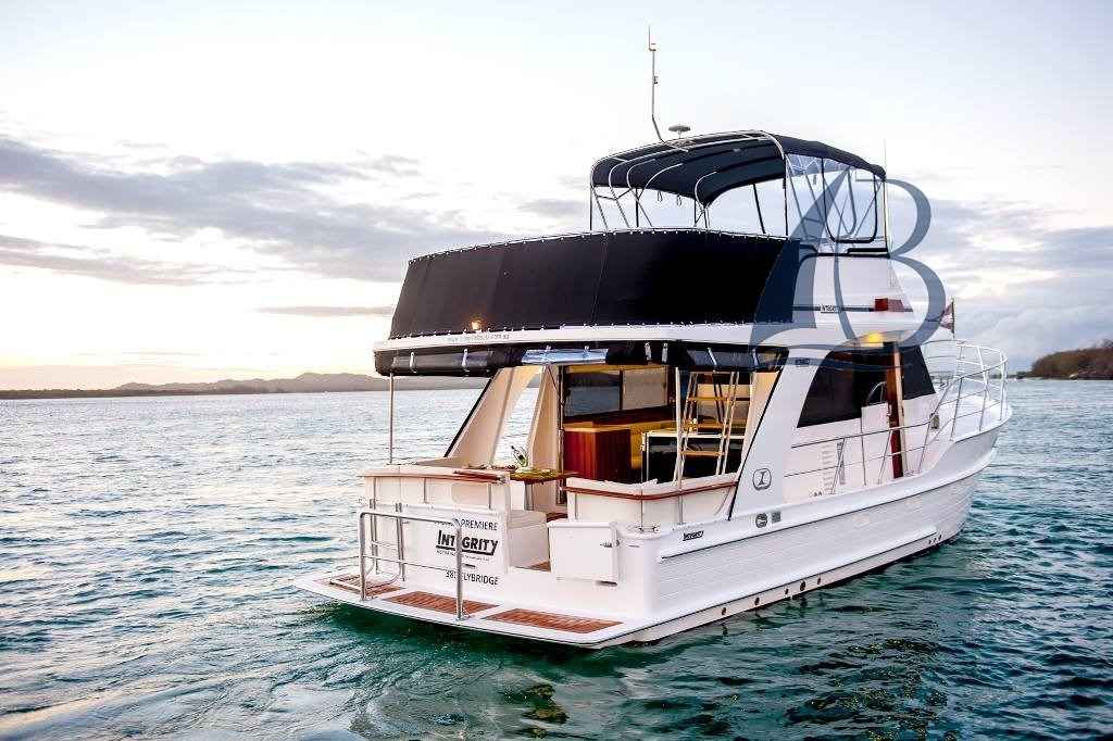 Motorboot Integrity Motor Yachts 380 Fly