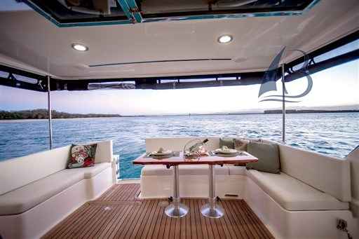 Motorboot Integrity Motor Yachts 380 Fly