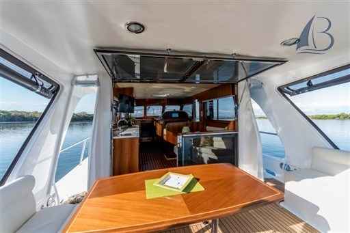 Motorboot Integrity Motor Yachts Integrity 380 Sedan