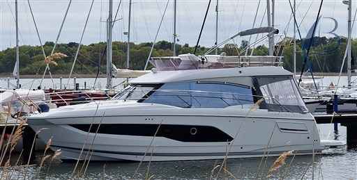 Motorboot Jeanneau Prestige 420 Fly