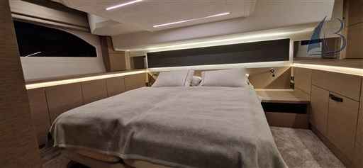 Motorboot Jeanneau Prestige 420 Fly