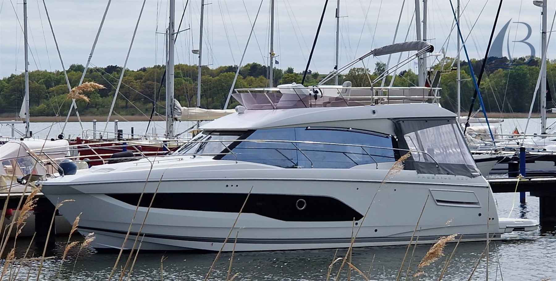 Motorboot Jeanneau Prestige 420 Fly