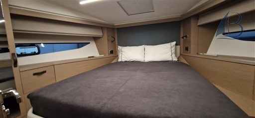 Motorboot Jeanneau Prestige 420 Fly