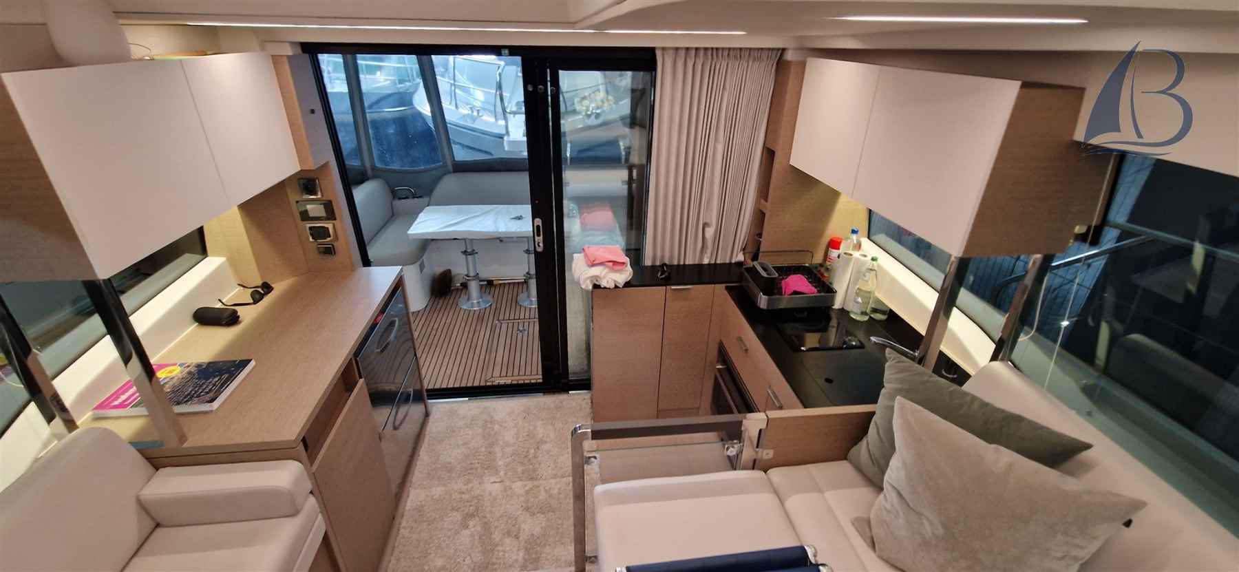 Motorboot Jeanneau Prestige 420 Fly