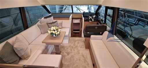Motorboot Jeanneau Prestige 420 Fly