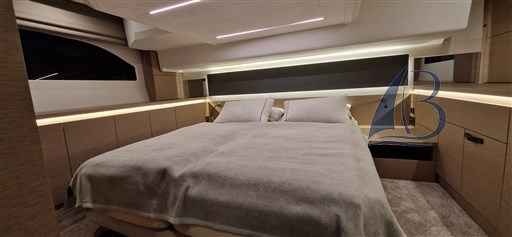Motorboot Jeanneau Prestige 420 Fly