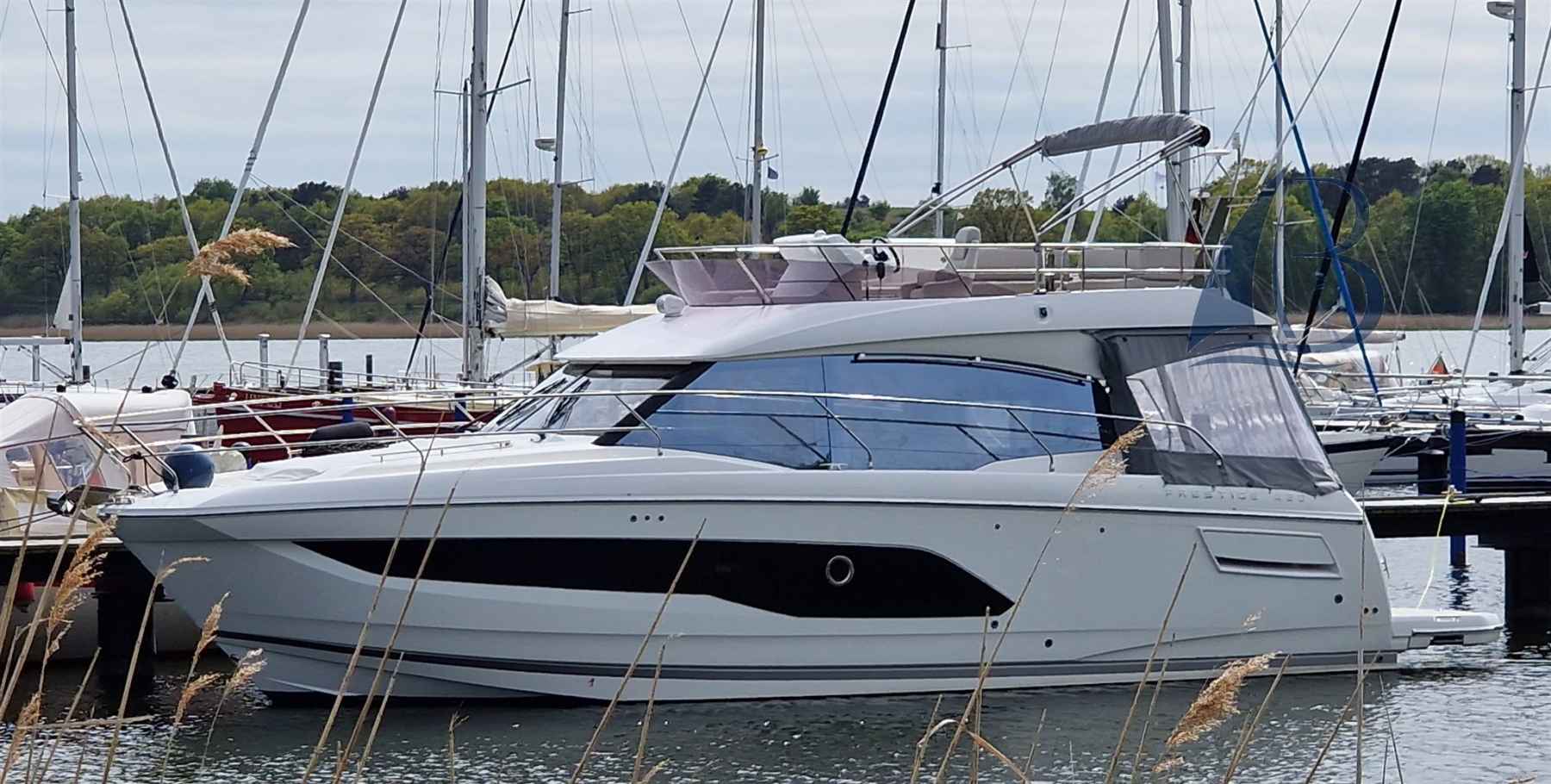 Motorboot Jeanneau Prestige 420 Fly